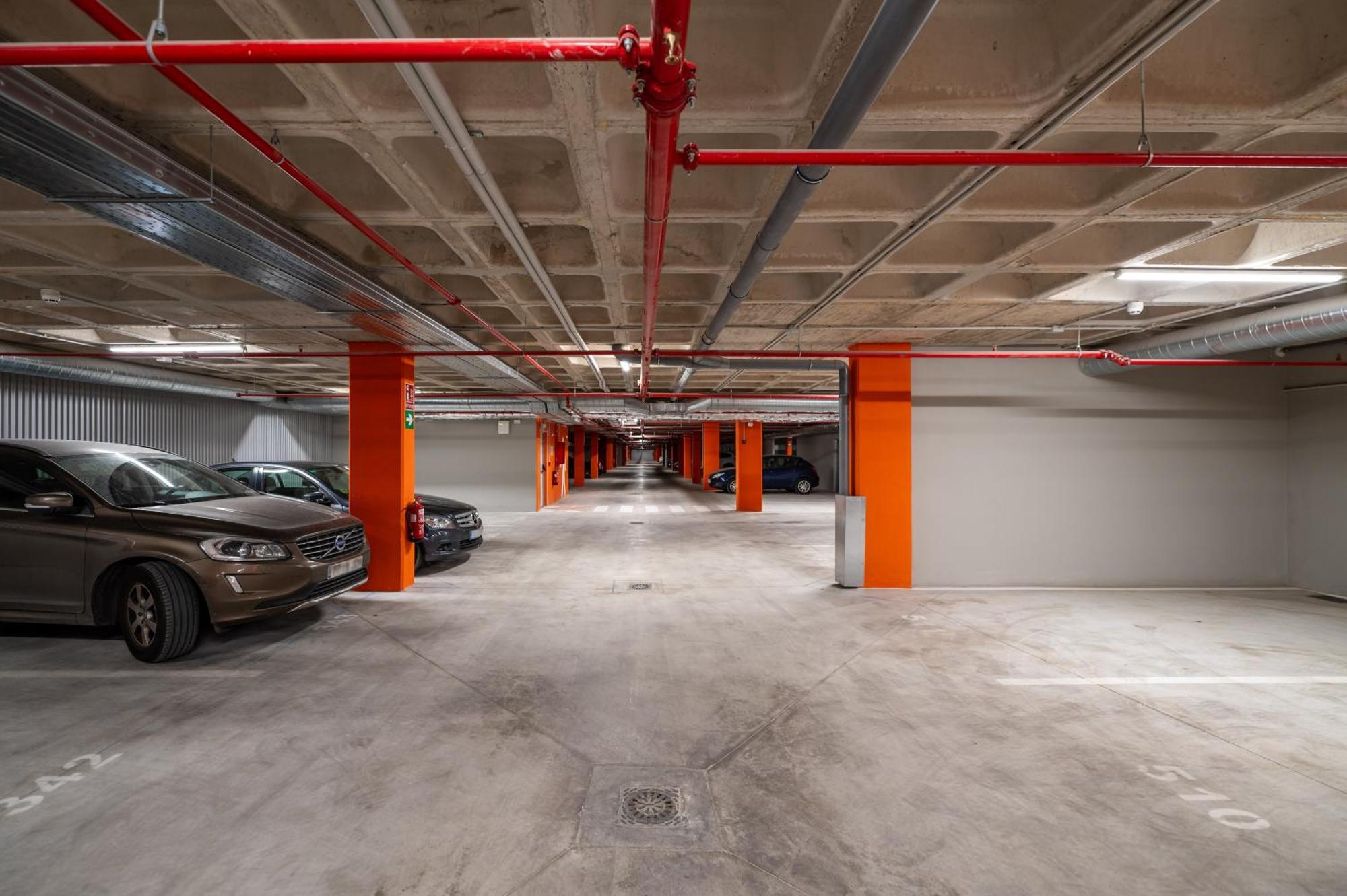 Xpce Urban 4 Skyline - Free Parking *